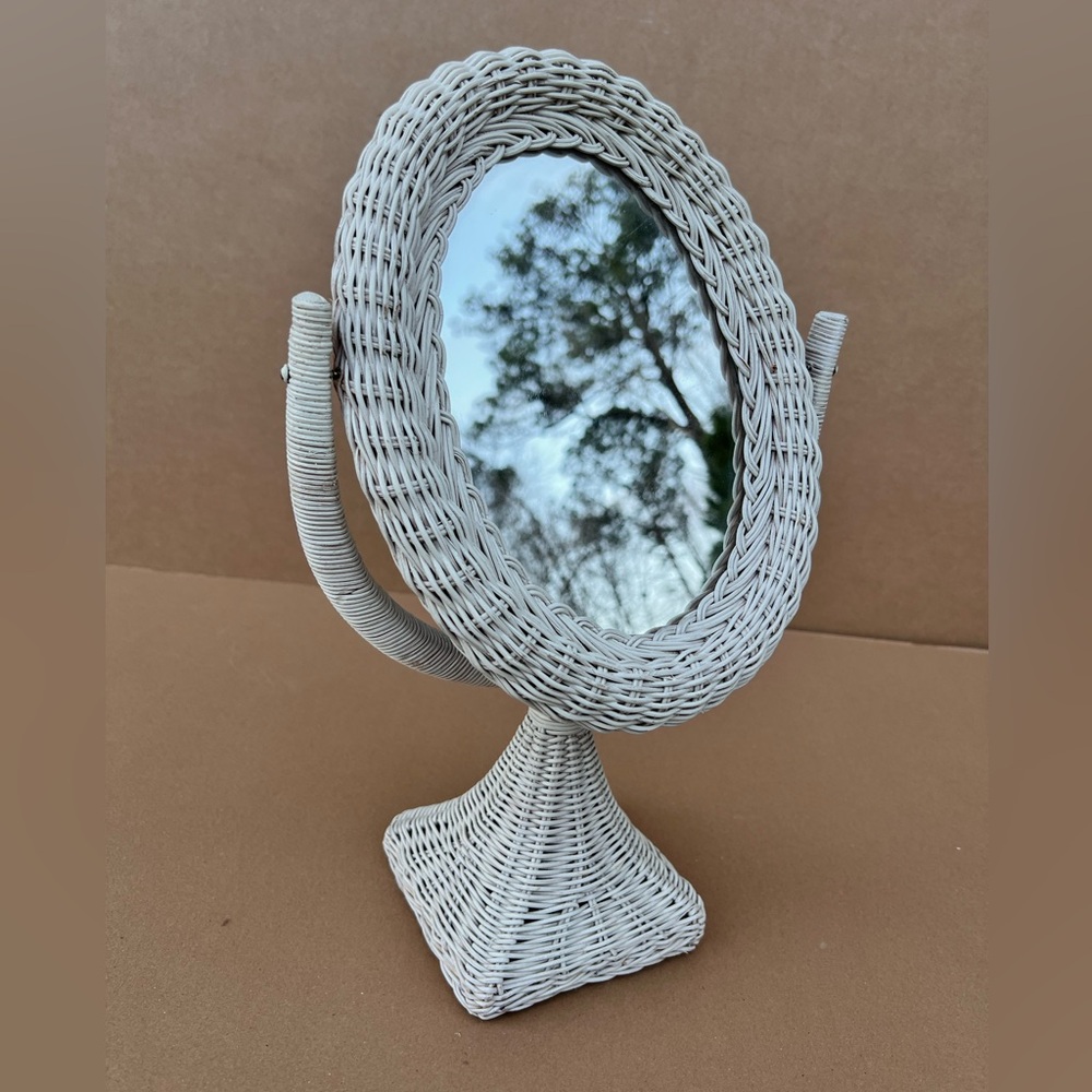 White Wicker Oval Vanity Tabletop Mirror Cottage Style. - Picture 2 of 8